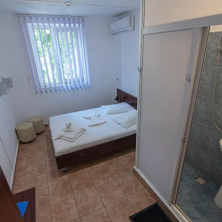 מלון Proton נפטון