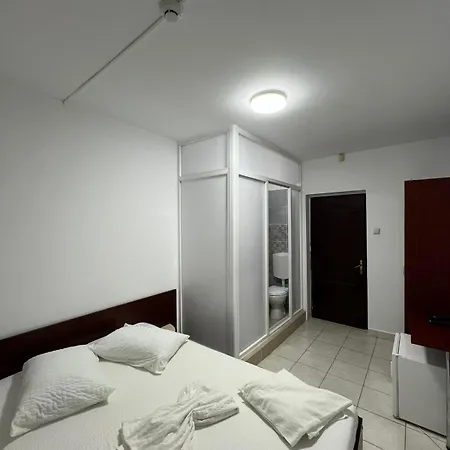 מלון Proton נפטון