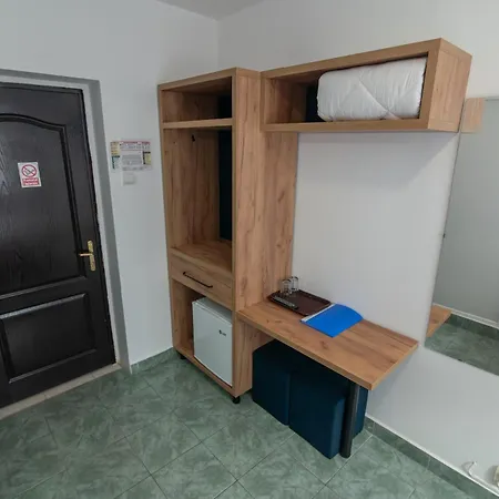 Hotel Proton 2*